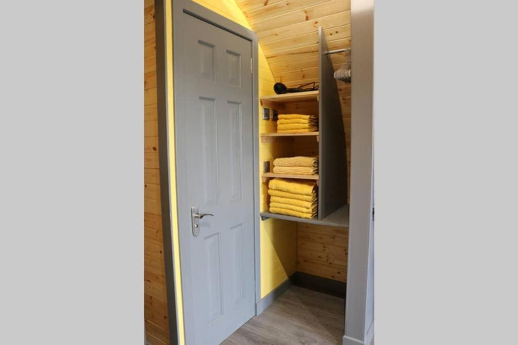 Glampods Glamping Pod - Meet Highland Cows And Sheep Elgin Villa Dış mekan fotoğraf